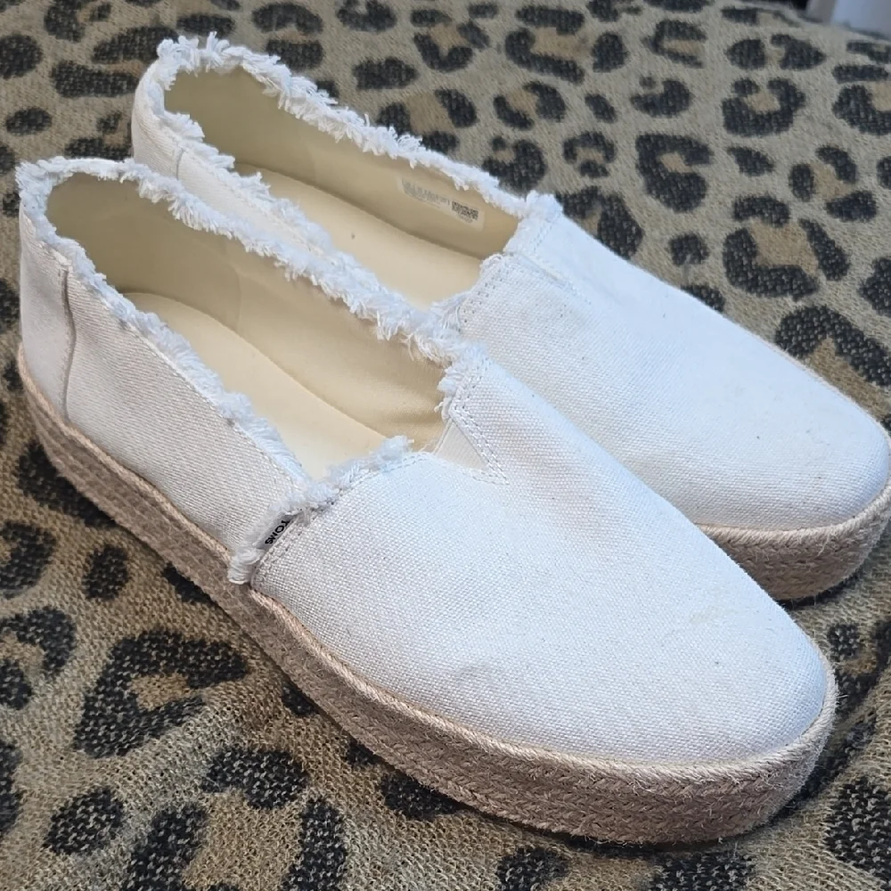 Toms White Canvas Espadrilles with Frayed Edges